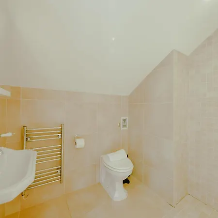 St Vincent 3 Bedroom *