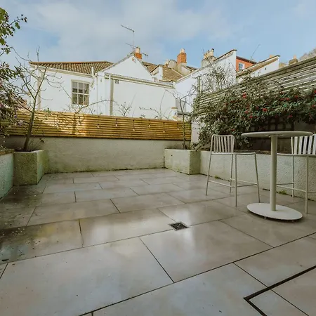 דירה St Vincent 3 Bedroom *